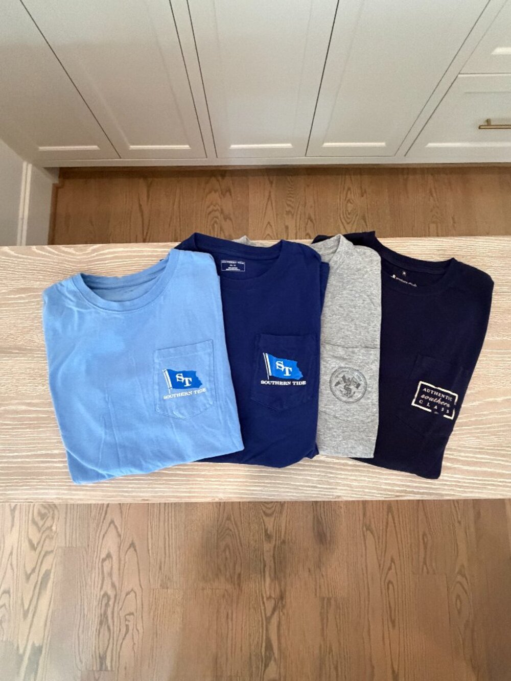 Southern Tide T Shirt Bundle | Quantity 4 | Size M